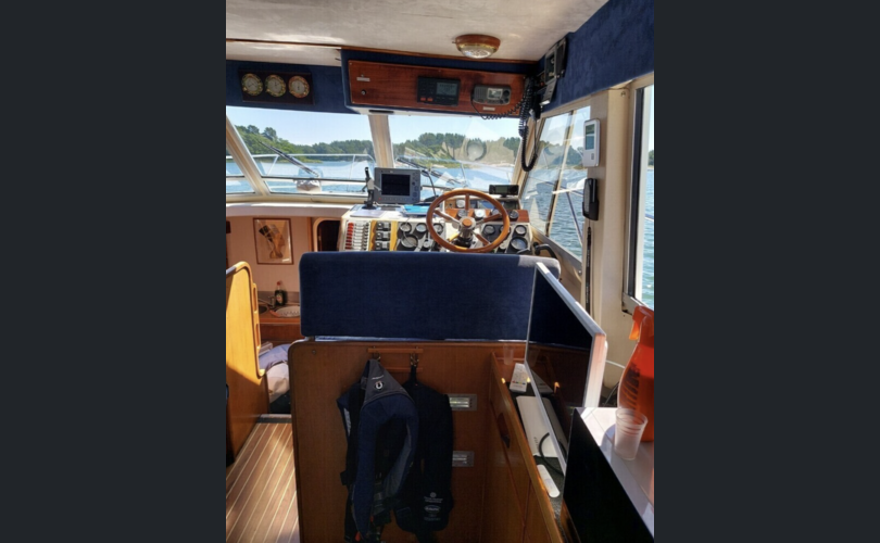 Princess 330 Fly-kuva-3